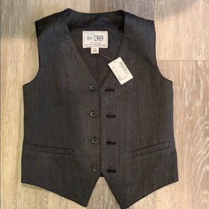 Children’s place dark gray vest - size 5T